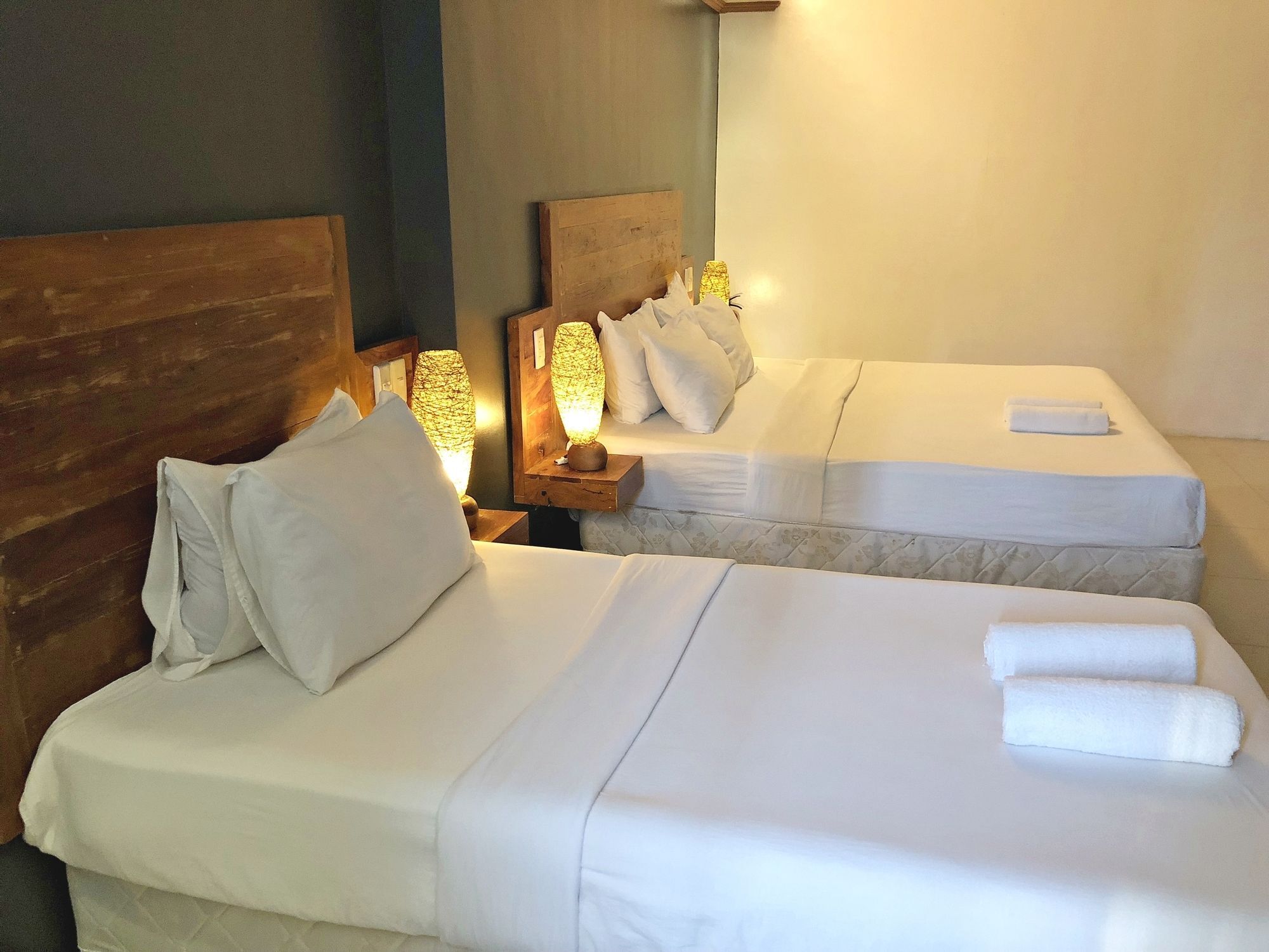 Daj Suites Boutique Hotel Tagaytay City Exterior photo