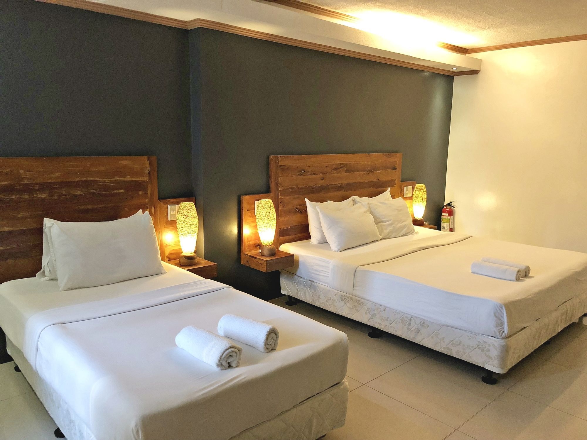 Daj Suites Boutique Hotel Tagaytay City Exterior photo