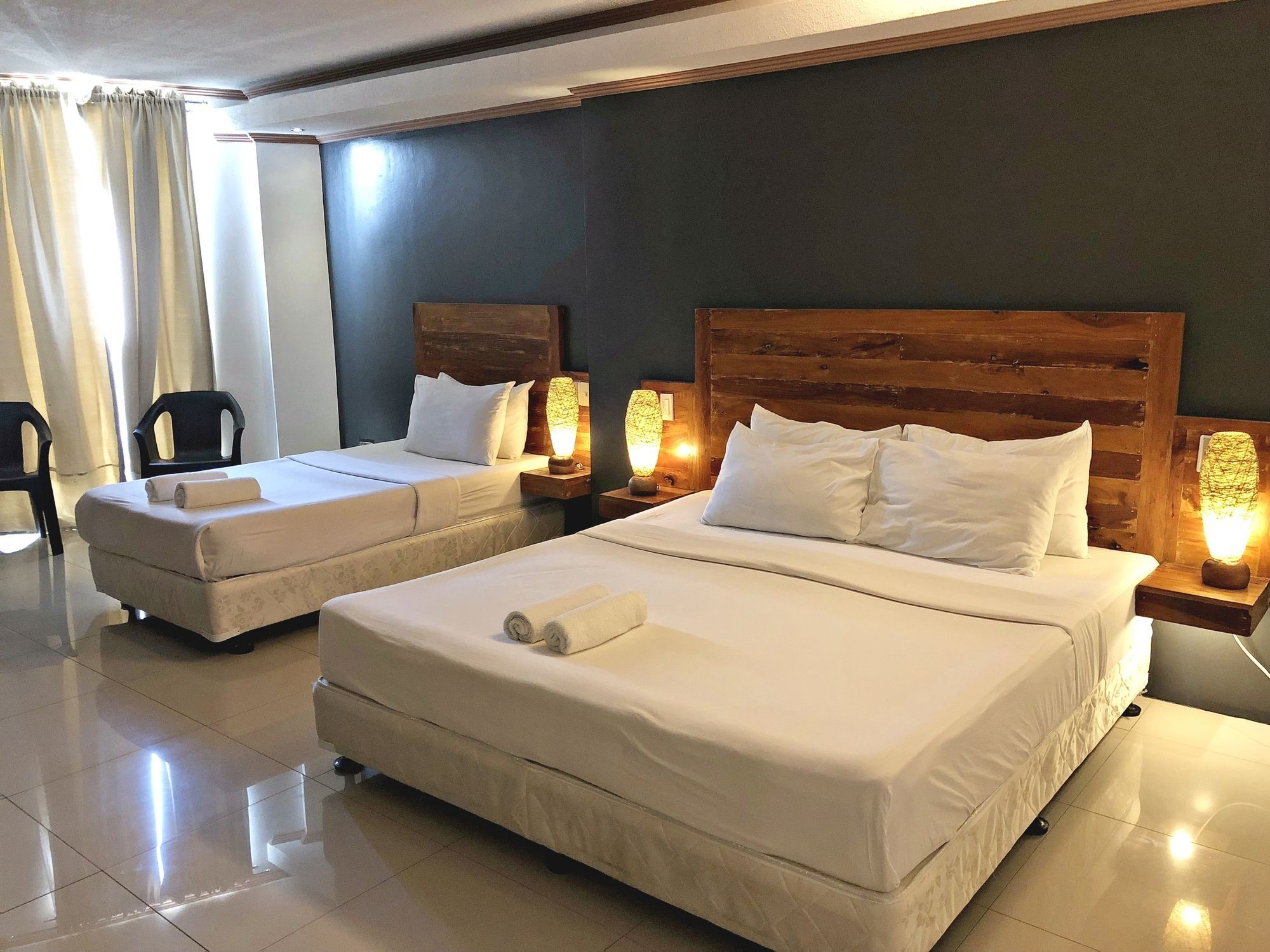 Daj Suites Boutique Hotel Tagaytay City Exterior photo