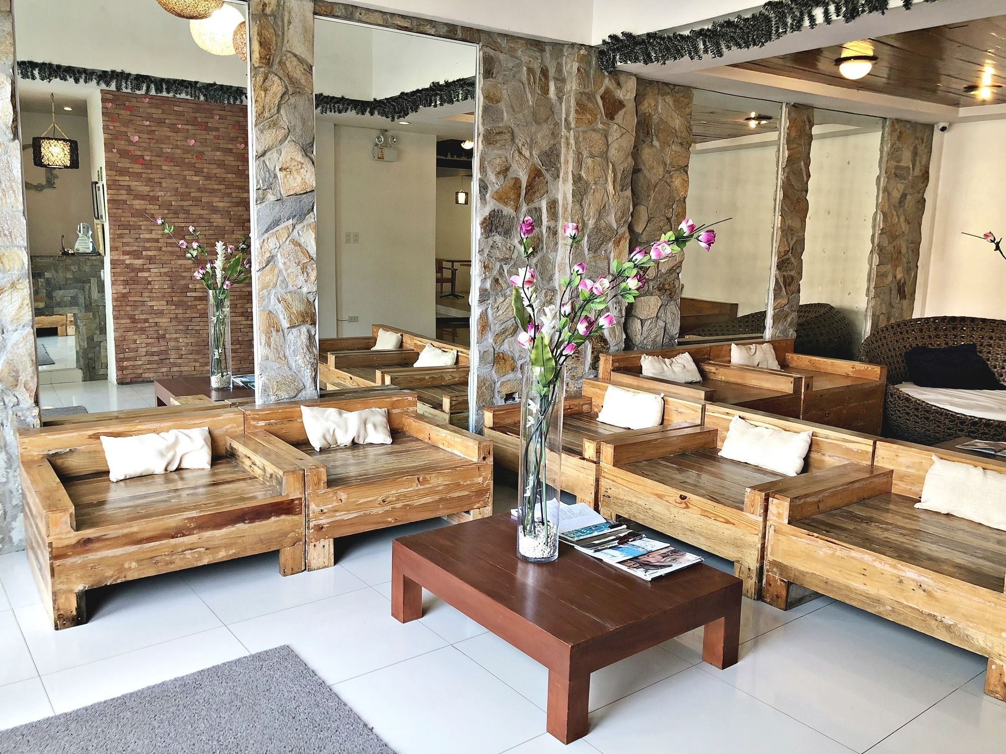 Daj Suites Boutique Hotel Tagaytay City Exterior photo